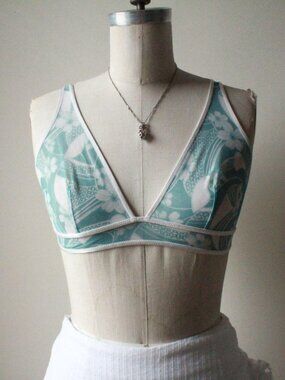 victoria’s secret blue floral mesh lace triangle bralette top size m